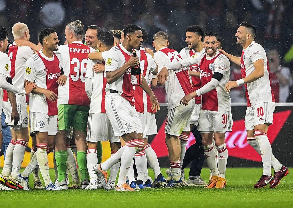 九游体育官网-瓦伦西亚围绕欧冠豪取连胜辽宁本钢篮板制胜备战西甲，网友：风云突变阿贾克斯今晨豪取连胜