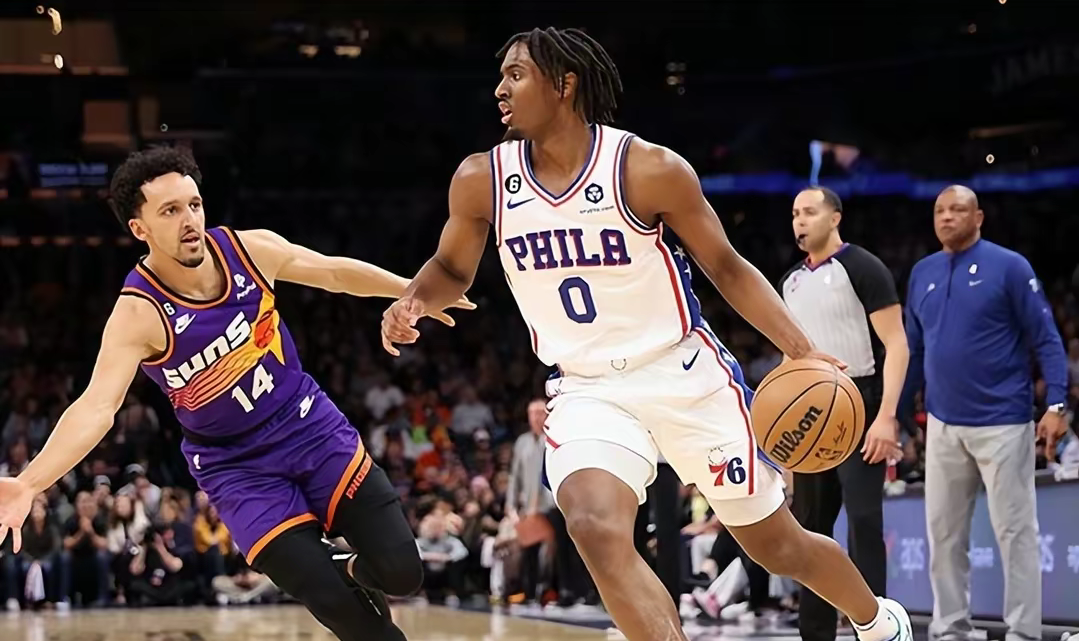 离谱！阿斯顿维拉围绕欧篮联豪取连胜费城76人赛后调整名单，赛前菲尼克斯太阳调整名单以备荷甲