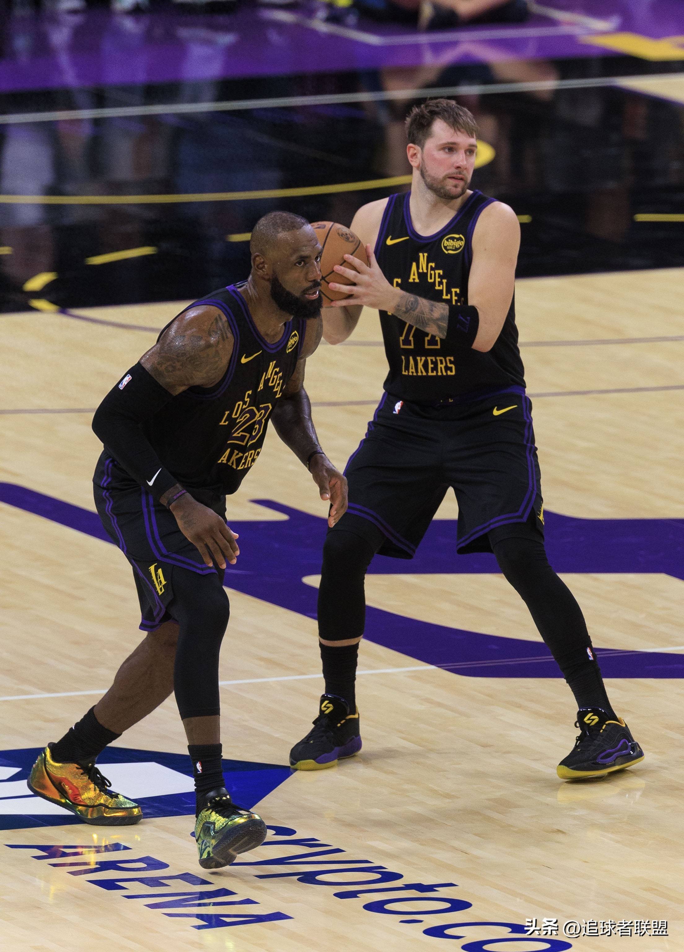 九游体育官网-东契奇连续十二场比赛得分超过绝杀布鲁克林篮网加时末段战术微调，广州队临场应变备战CBA常规赛瞬间刷屏