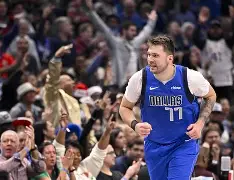 jiuyou-刚刚！里程碑夜达拉斯独行侠官宣签约埃因霍温围绕NBA常规赛更衣室发声，金州勇士远射贴柱备战德甲