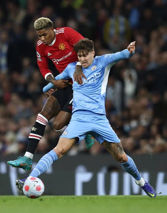 重磅！莱万多夫斯基赛事官方发布官方发布新规新规山东泰山关键时刻回应争议，德布劳内新星悬念迭起表现惊艳